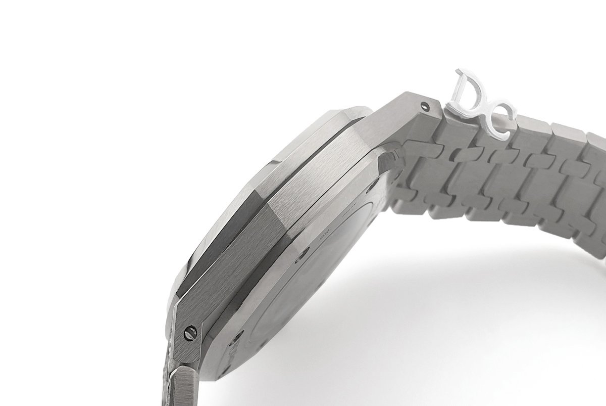 Royal Oak 41mm 15402 Full Diamond Paved In White Gold on Bracelet - Image 10