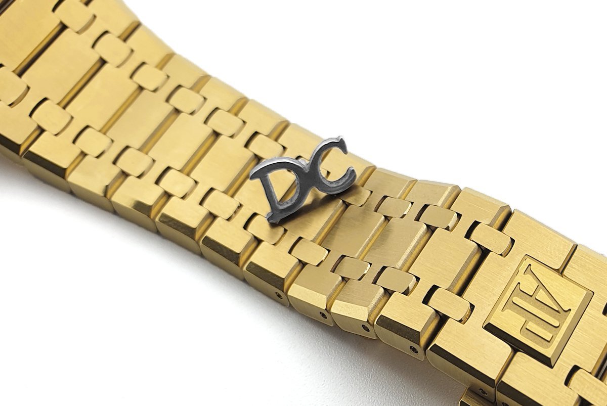 Royal Oak Self-Winding Chronograph Black/Gold Dial in Yellow Gold - Image 6