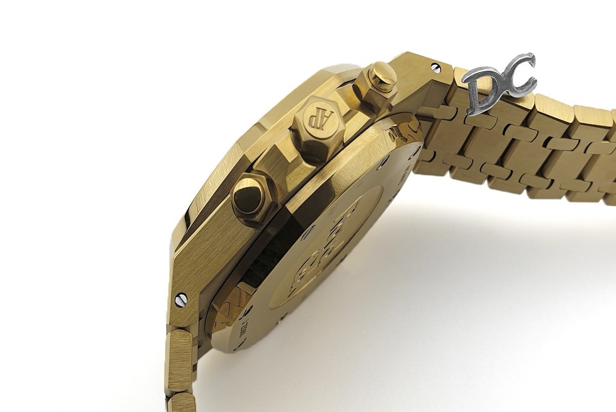 Royal Oak Self-Winding Chronograph Blue Dial in Yellow Gold - Image 9