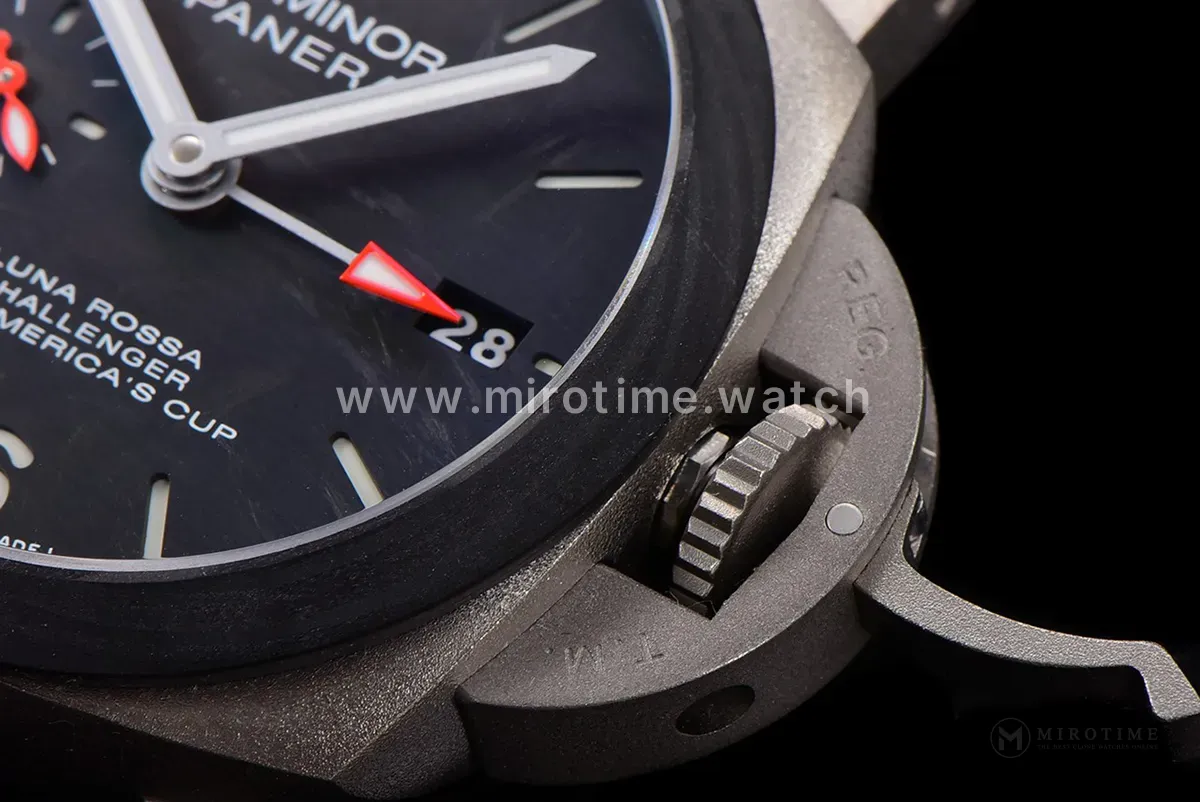 PAM1096 Luna Rossa GMT 42mm - Image 9