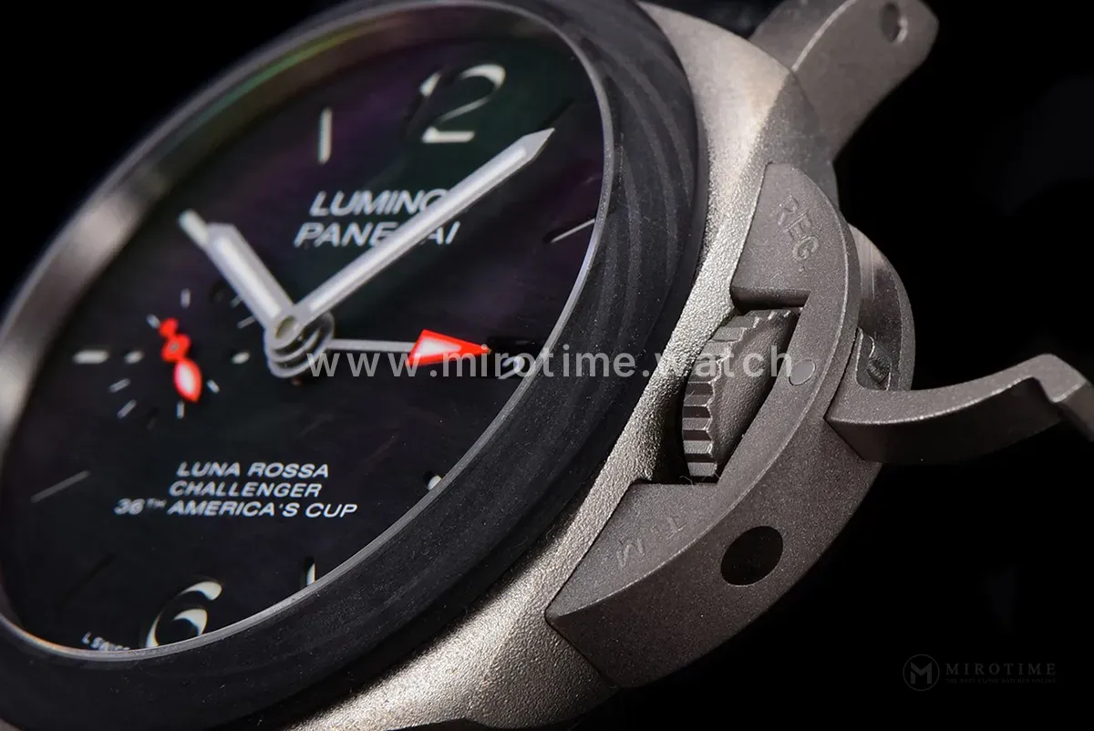 PAM1096 Luna Rossa GMT 42mm - Image 8