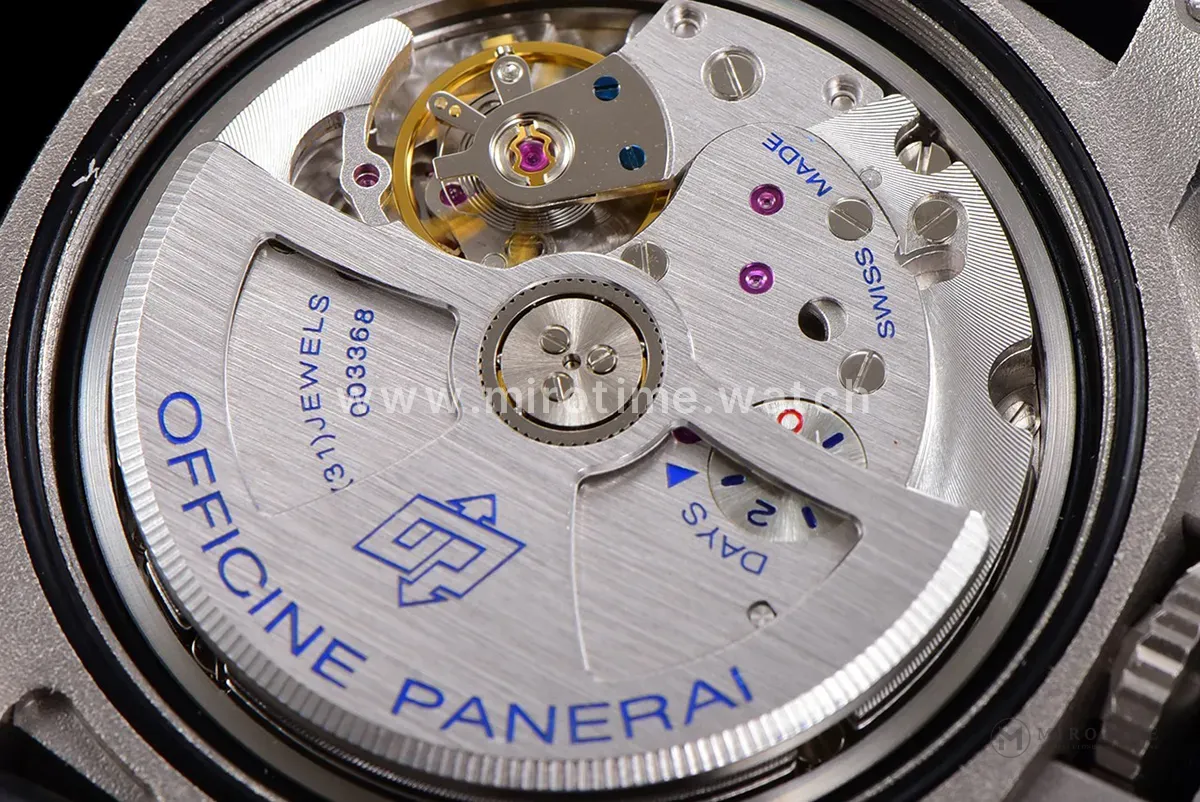 PAM1096 Luna Rossa GMT 42mm - Image 14