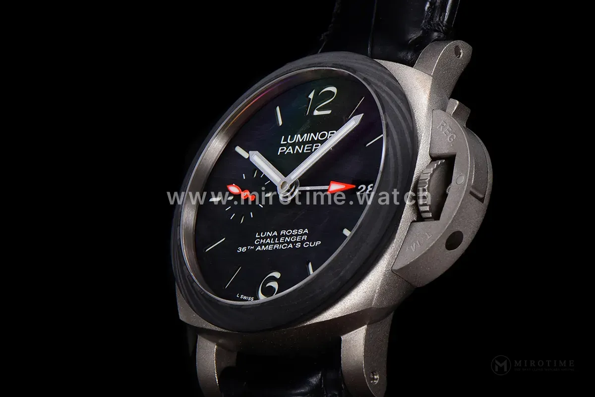 PAM1096 Luna Rossa GMT 42mm - Image 7
