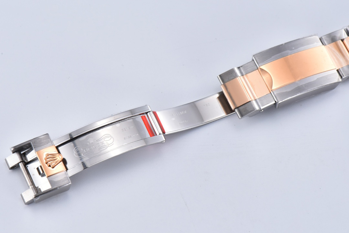 GMT Master II 126715 CHNR Clean Factory “Rootbeer” in Rose Gold and Steel - Image 16