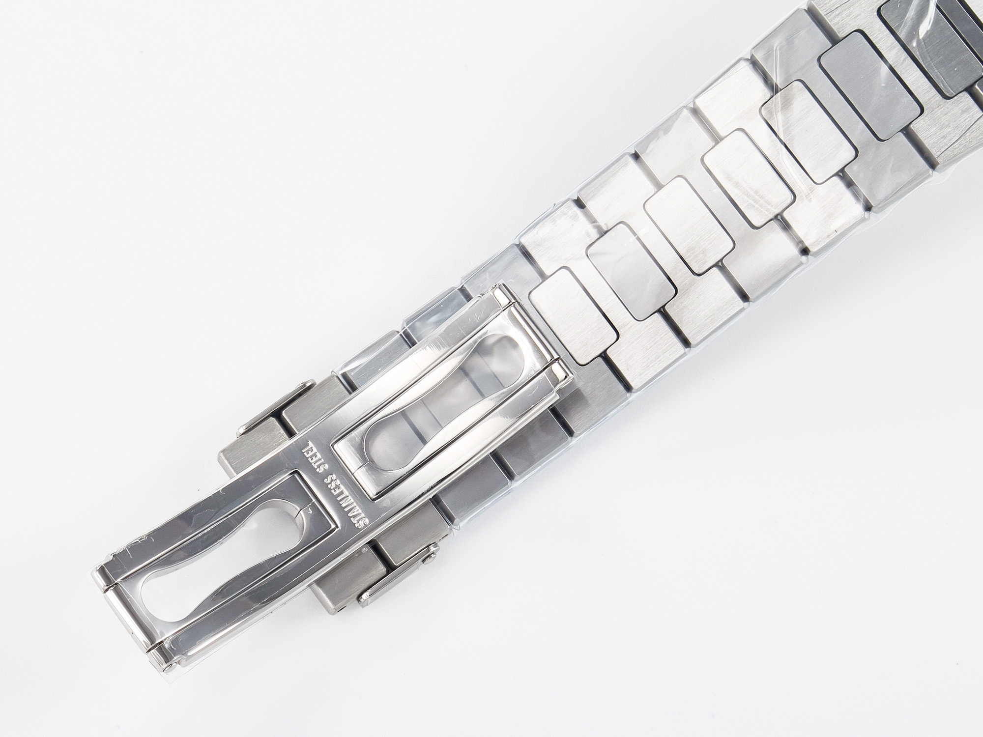 Nautilus 5711 3KF 1:1 Best Edition White Dial on SS Bracelet A324 Super Clone V2 - Image 16
