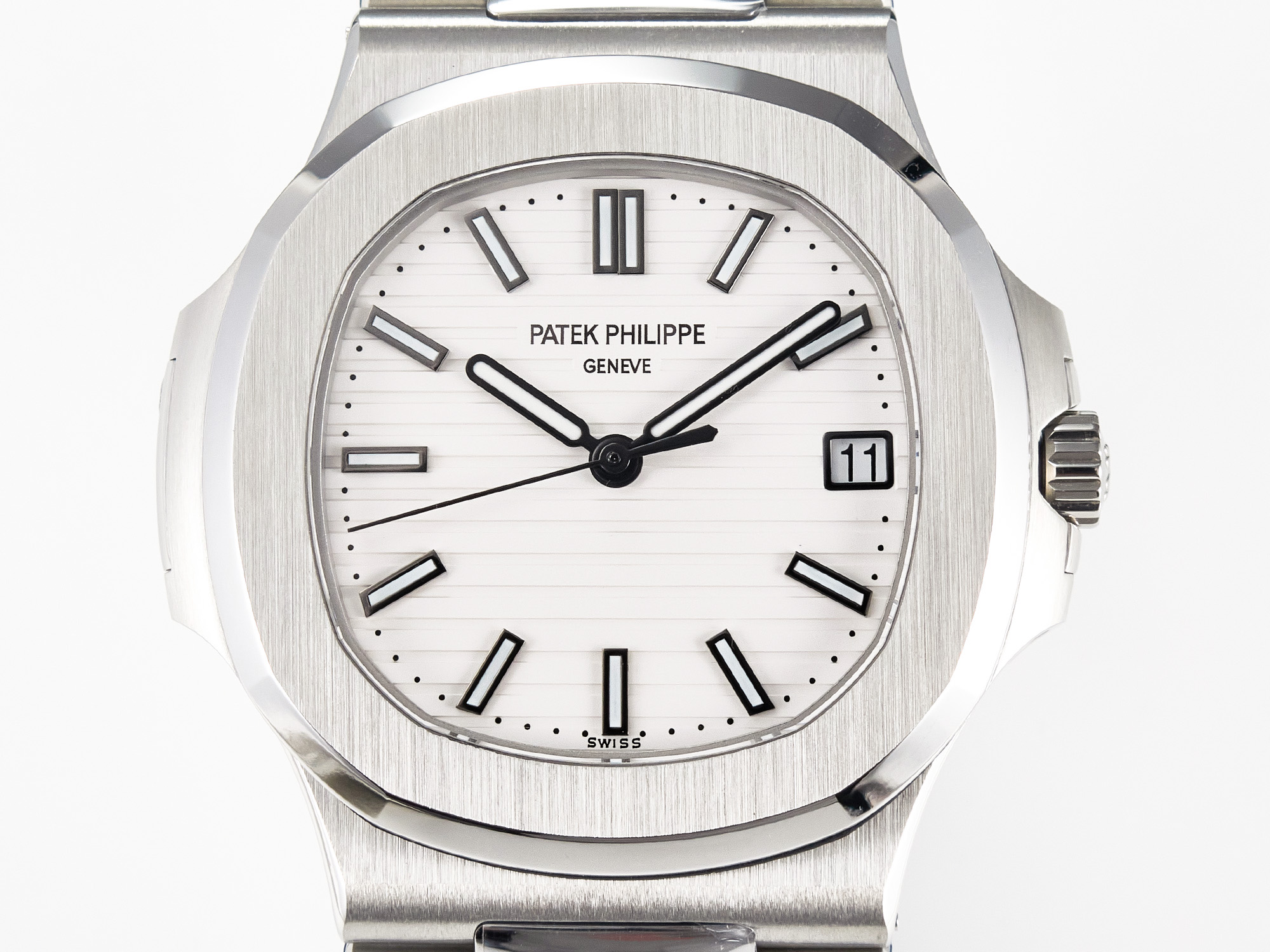 Nautilus 5711 3KF 1:1 Best Edition White Dial on SS Bracelet A324 Super Clone V2 - Image 3