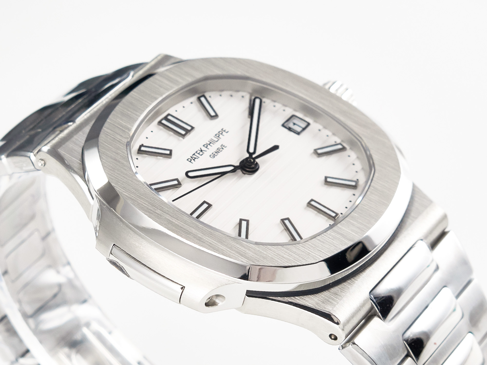 Nautilus 5711 3KF 1:1 Best Edition White Dial on SS Bracelet A324 Super Clone V2 - Image 5