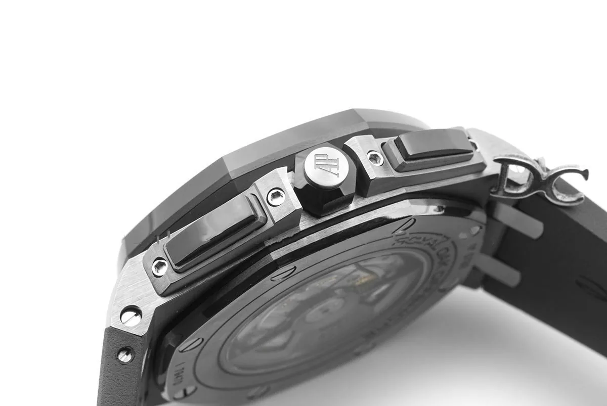 Royal Oak Offshore Novelty 44mm titanio 26400IO SIHH - immagine 4