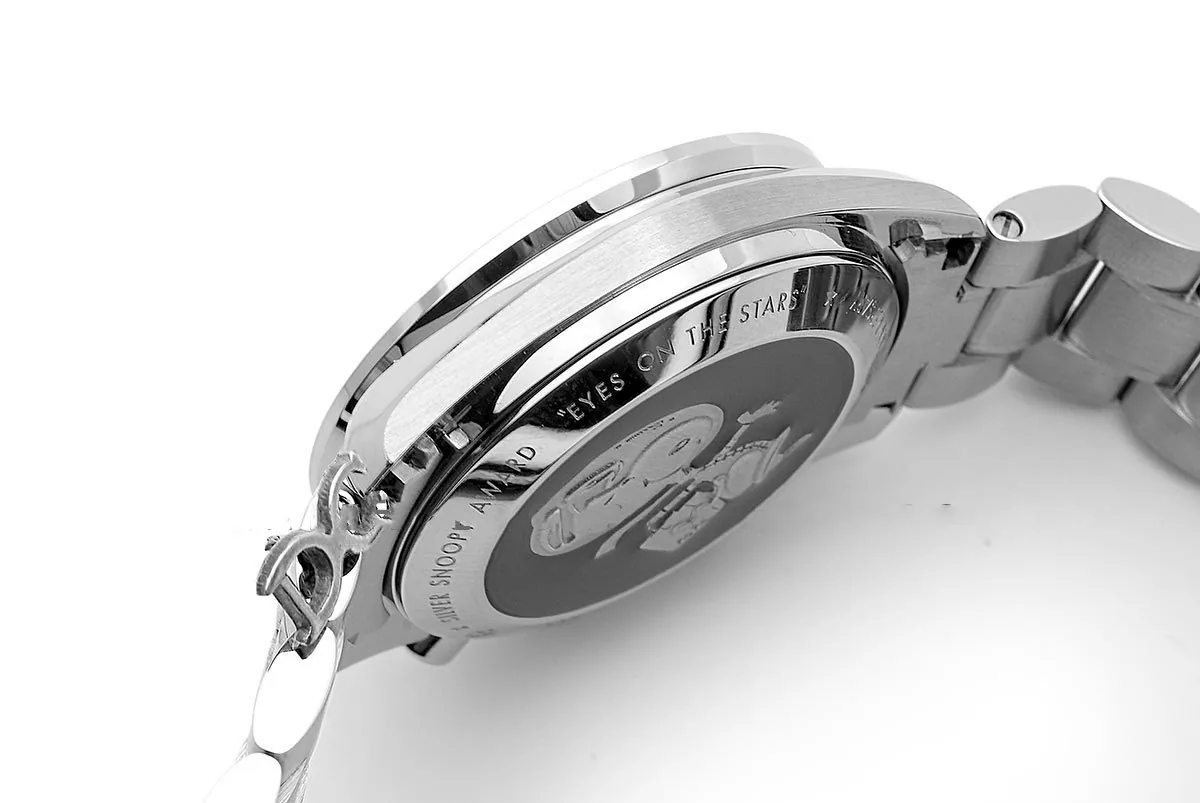 Speedmaster Professional Apollo 13 Silver Snoopy Award am Armband – Bild 5