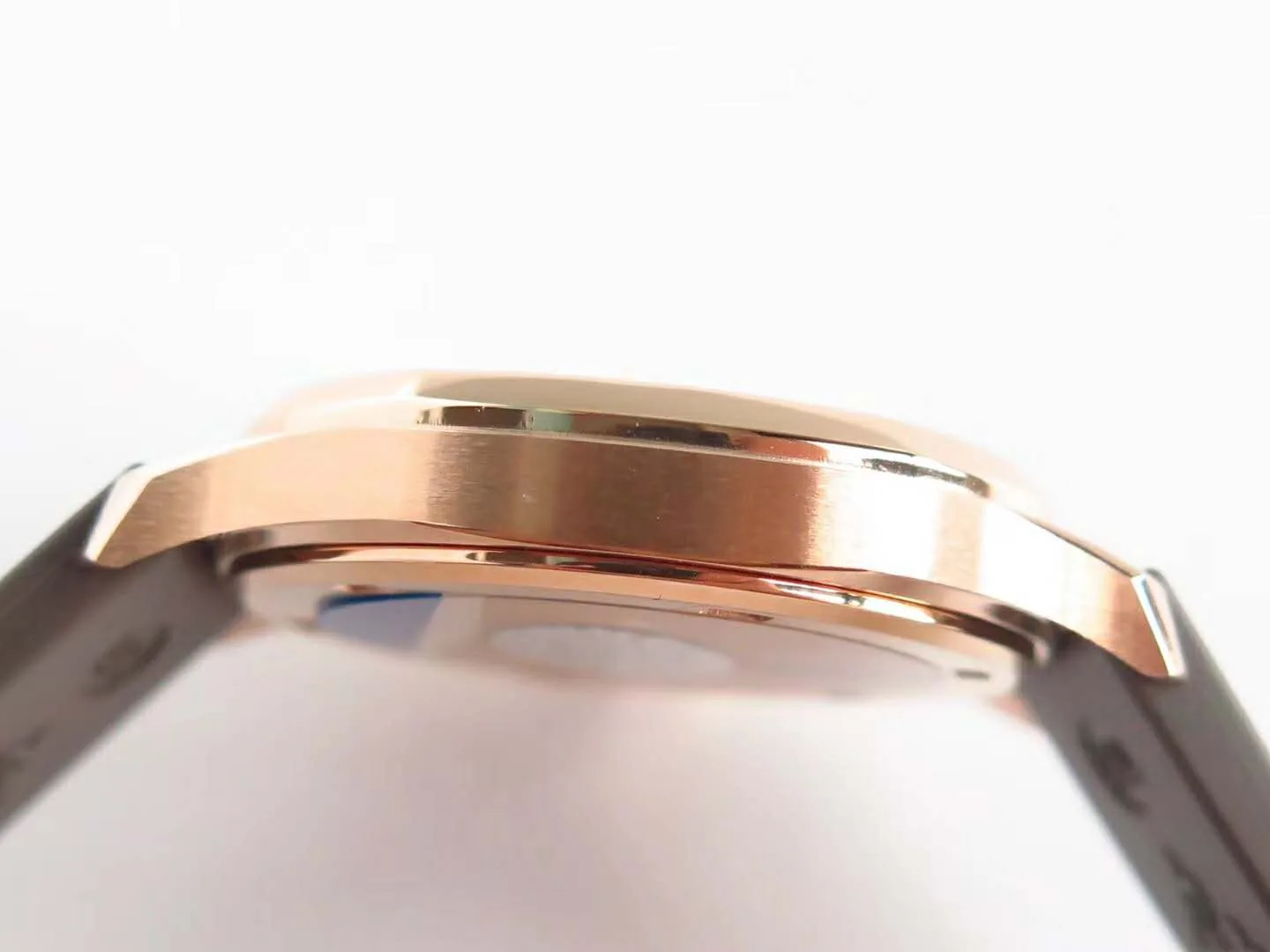 Aquanaut Luce 5068R cadran noir en or rose – Image 9