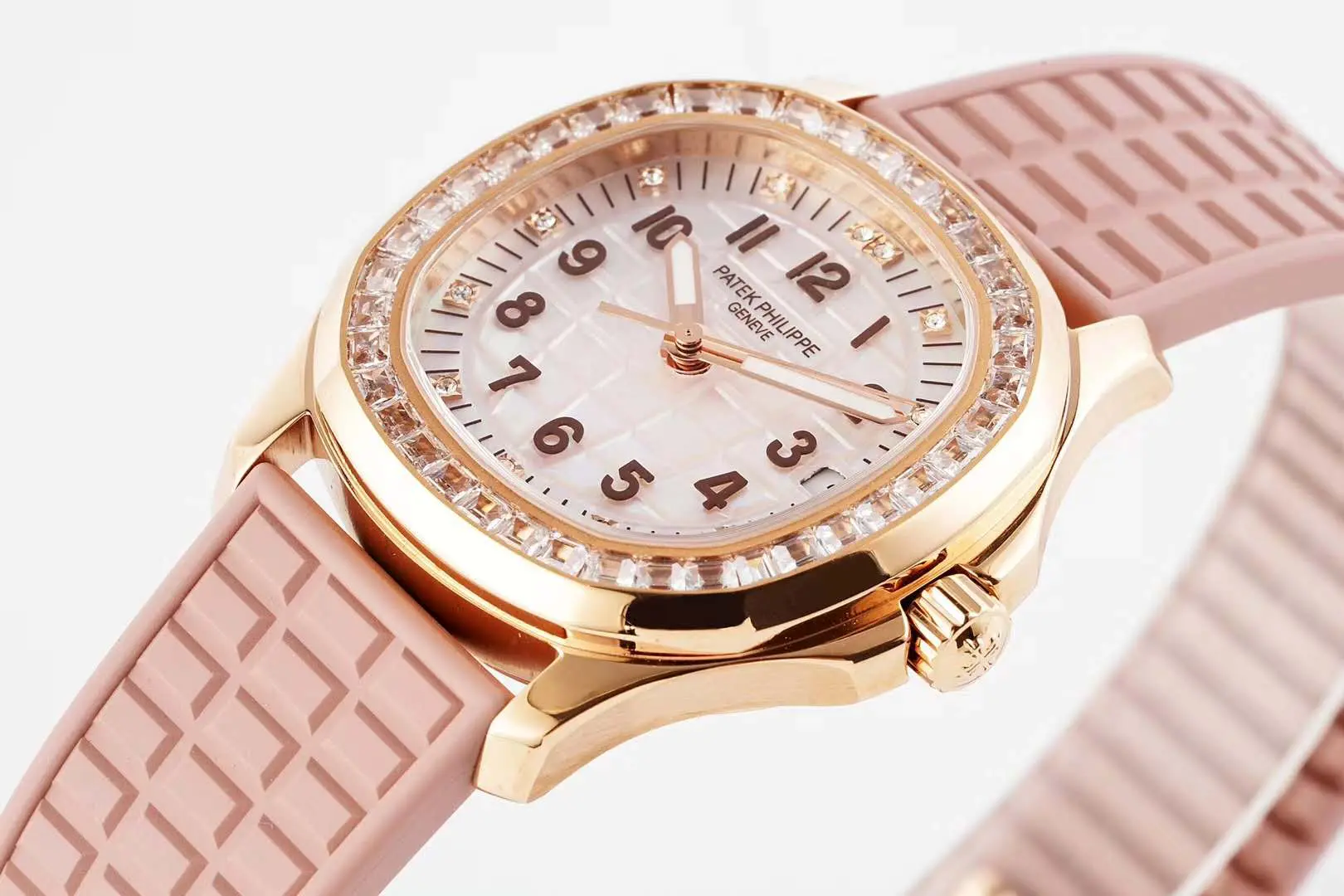 Aquanaut Luce 5072R esfera MOP en oro rosa - Imagen 2