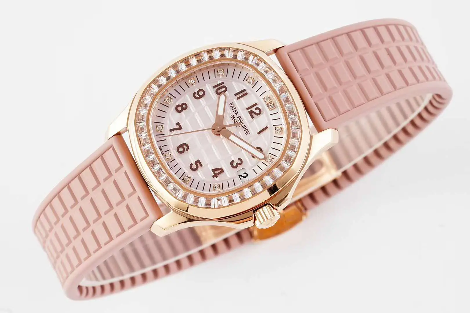 Aquanaut Luce 5072R esfera MOP en oro rosa - Imagen 3