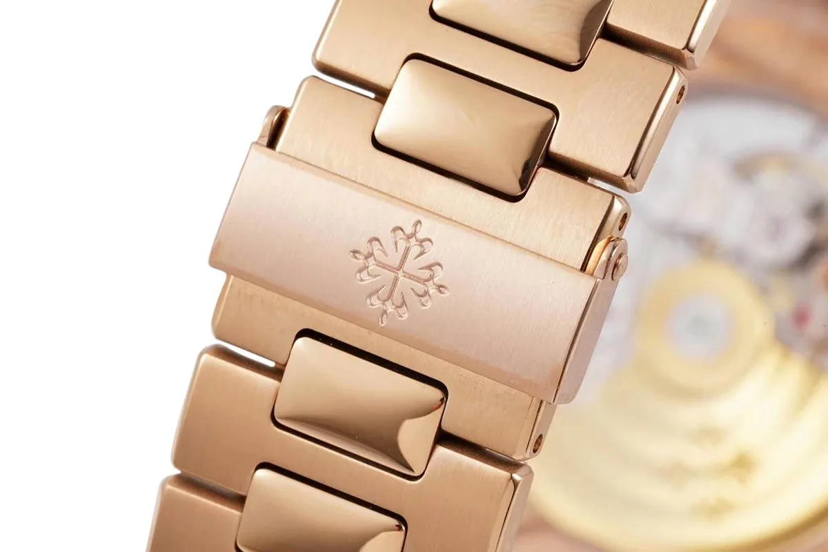Nautilus Chronograph 5980/1R en or rose – Image 4