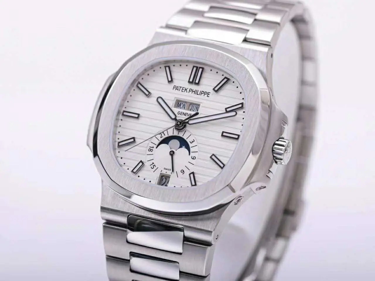 Nautilus 5726/1A-010 quadrante bianco in acciaio - immagine 2