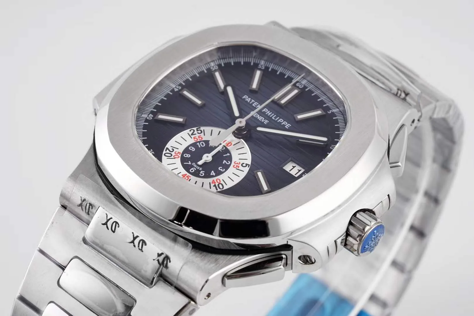Nautilus 5980/1A-001 esfera azul en acero - Imagen 3