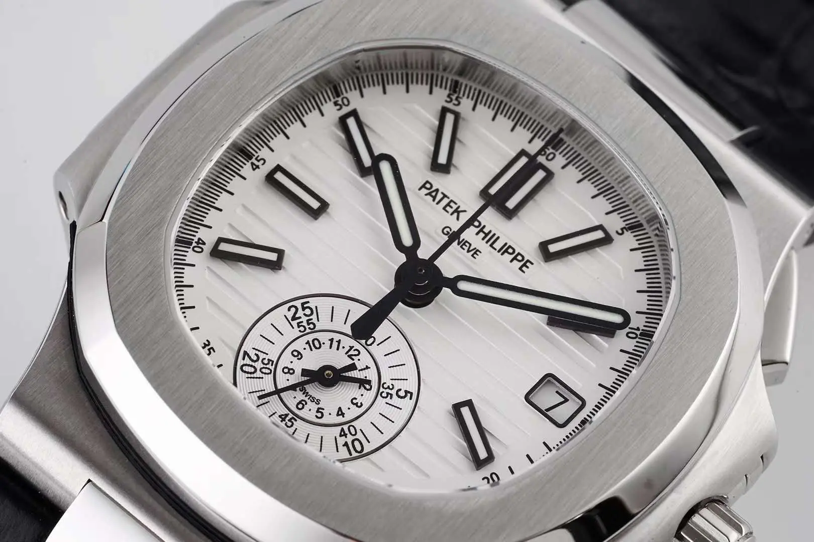Nautilus 5980/1A-019 cadran blanc en acier sur bracelet en cuir – Image 6