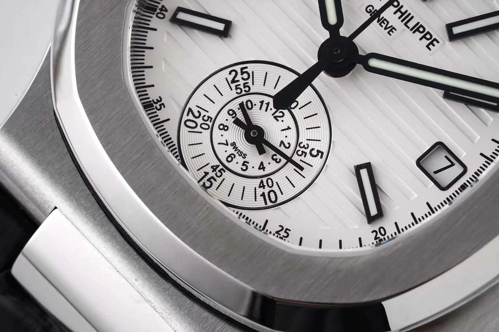 Nautilus 5980/1A-019 cadran blanc en acier sur bracelet en cuir – Image 4