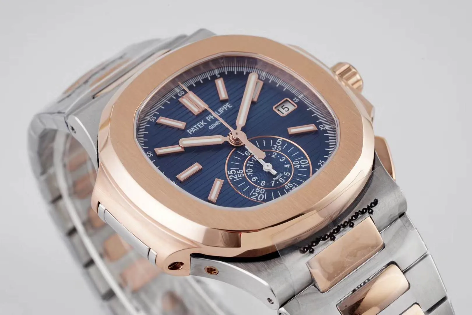 Nautilus Chronograph 5980/1AR en acero y oro rosa - Imagen 3