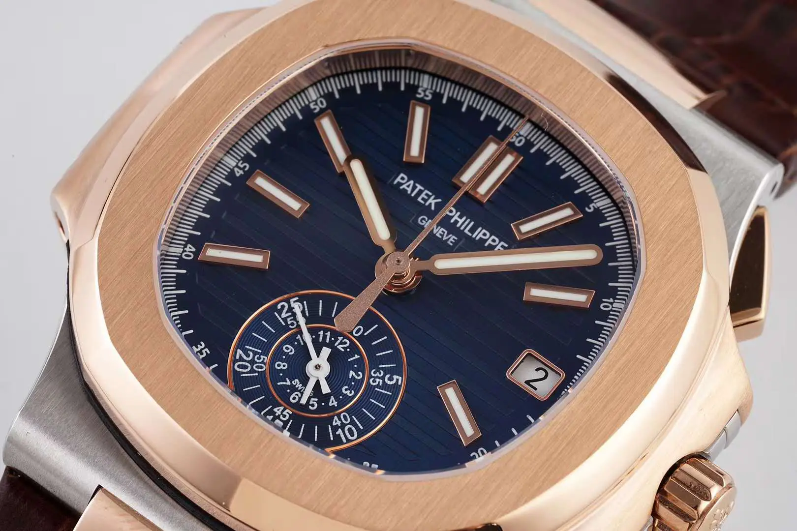 Nautilus Chronograph 5980/1AR en acero y oro rosa con correa de piel marrón - Imagen 3