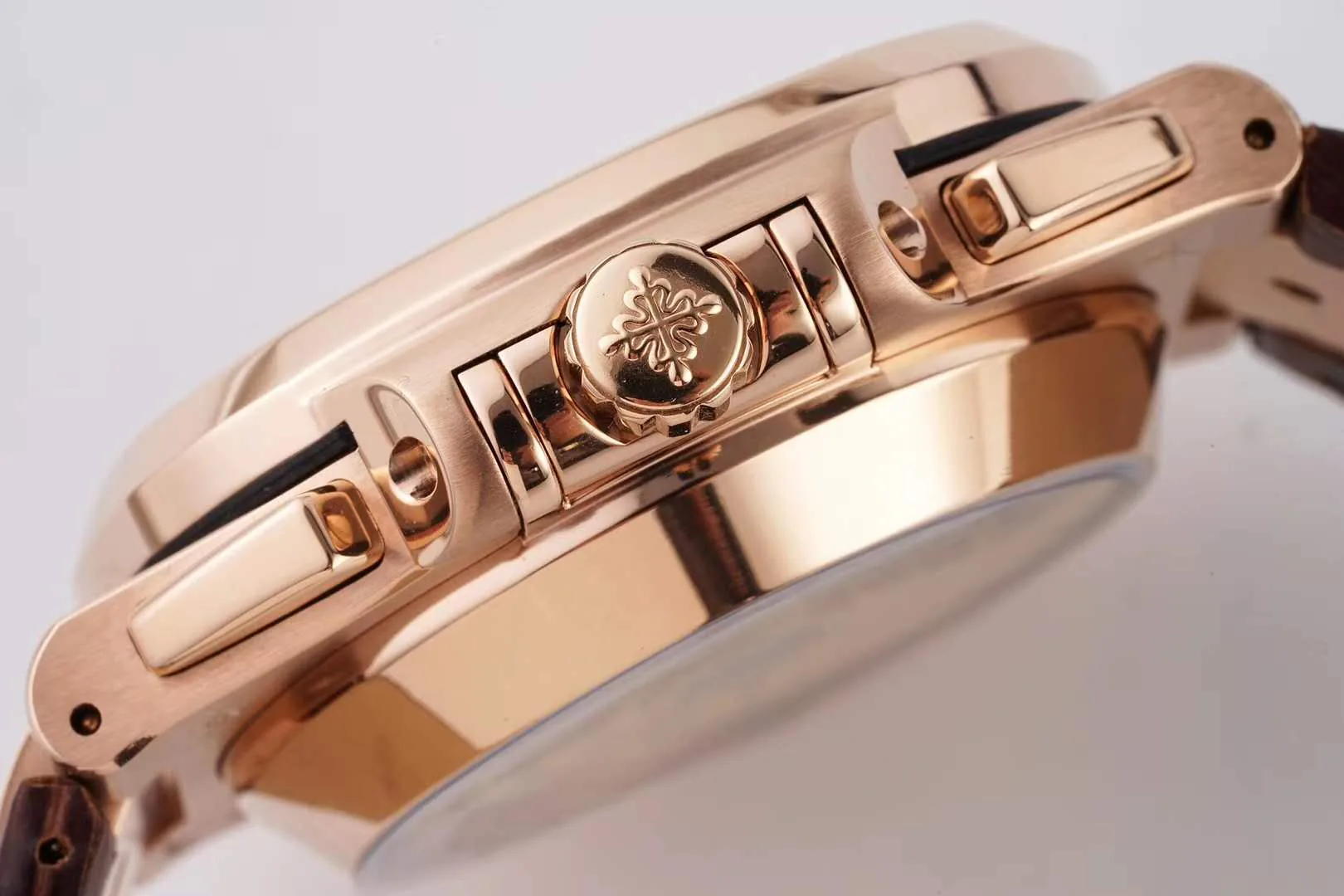 Nautilus Chronograph 5980/R-001 in Roségold am braunen Lederarmband – Bild 8