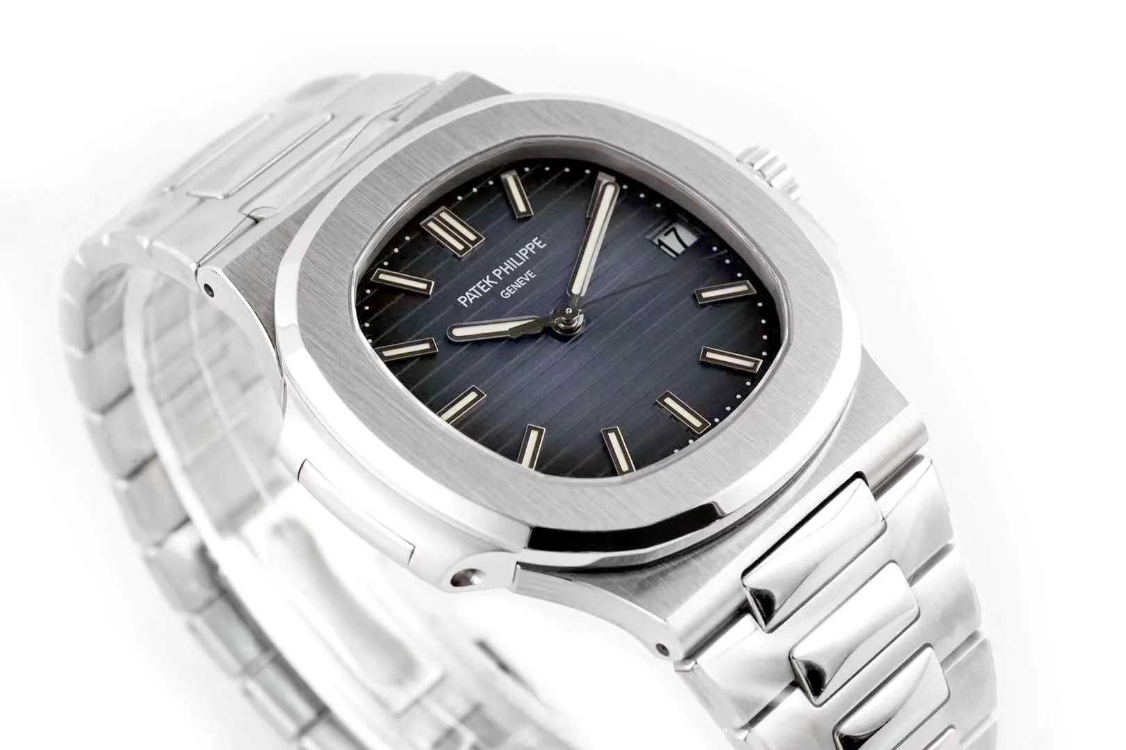 Nautilus Jumbo 5711/1A blaues Zifferblatt ZF – Bild 10