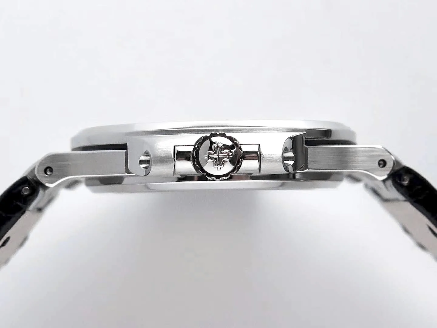 Nautilus Jumbo 5711 blaues Zifferblatt in Stahl mit schwarzem Lederarmband – Bild 10
