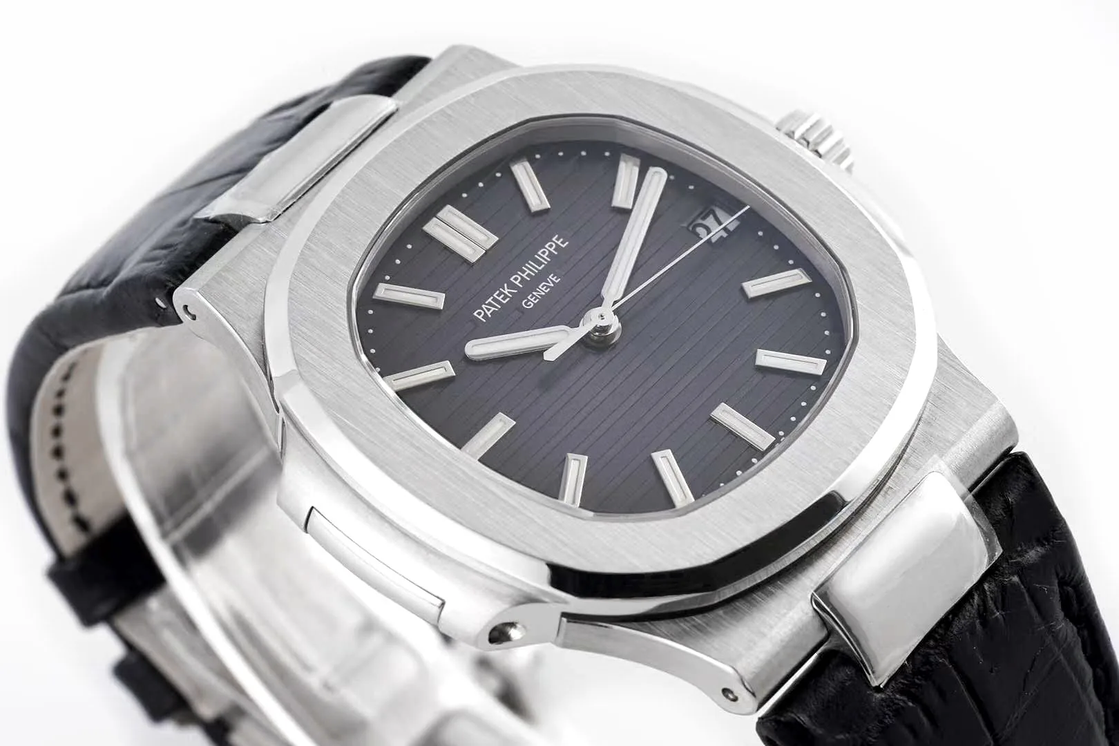 Nautilus Jumbo 5711 cadran gris en acier avec bracelet en cuir noir – Image 10