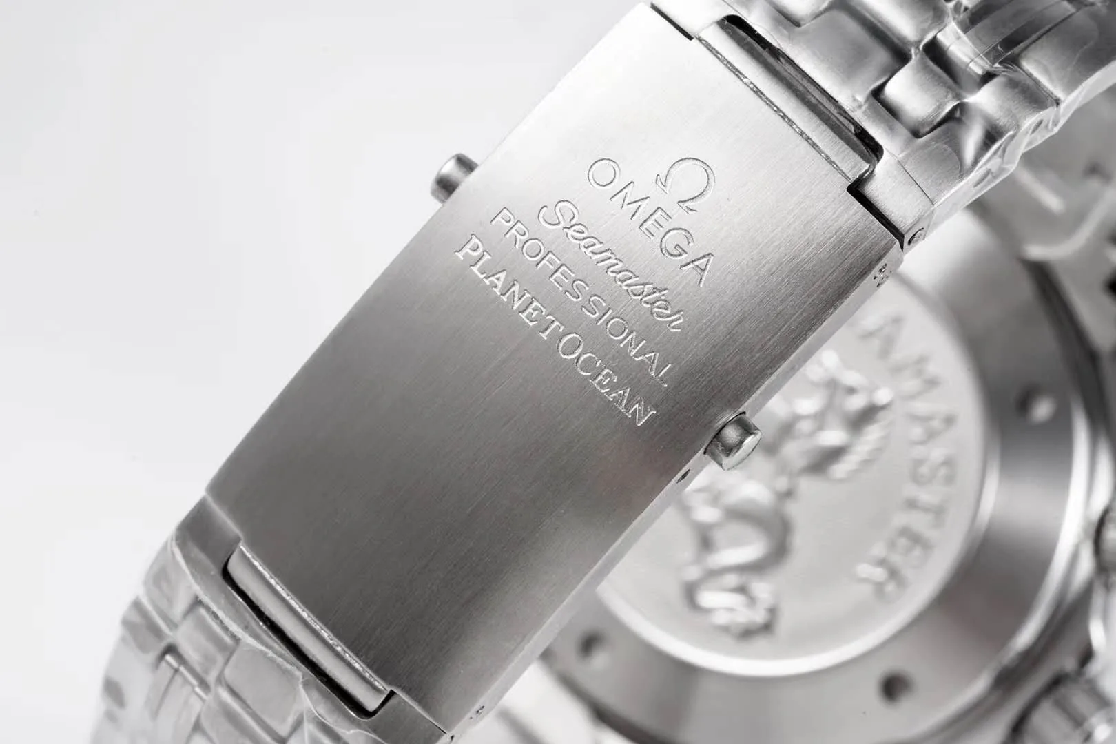 Seamaster Diver 300m chronographe cadran bleu sur bracelet – Image 6