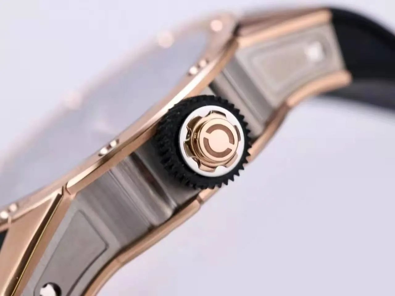 RM063-01 Automatic Winding Dizzy Hands en oro rojo/titanio con correa de caucho negra - Imagen 7