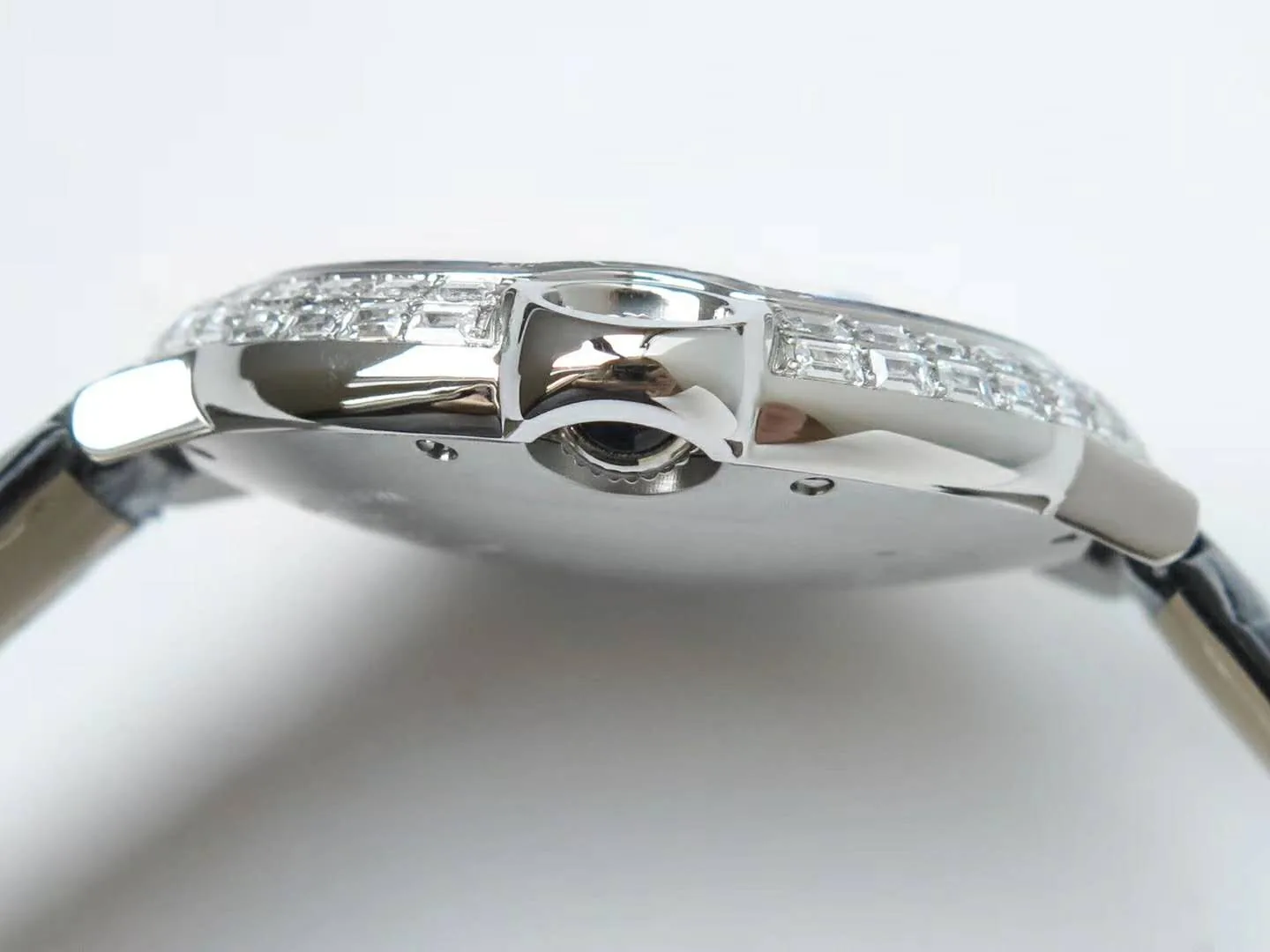 Ballon Bleu de Cartier 42mm quadrante bianco con diamanti in oro rosa - immagine 8