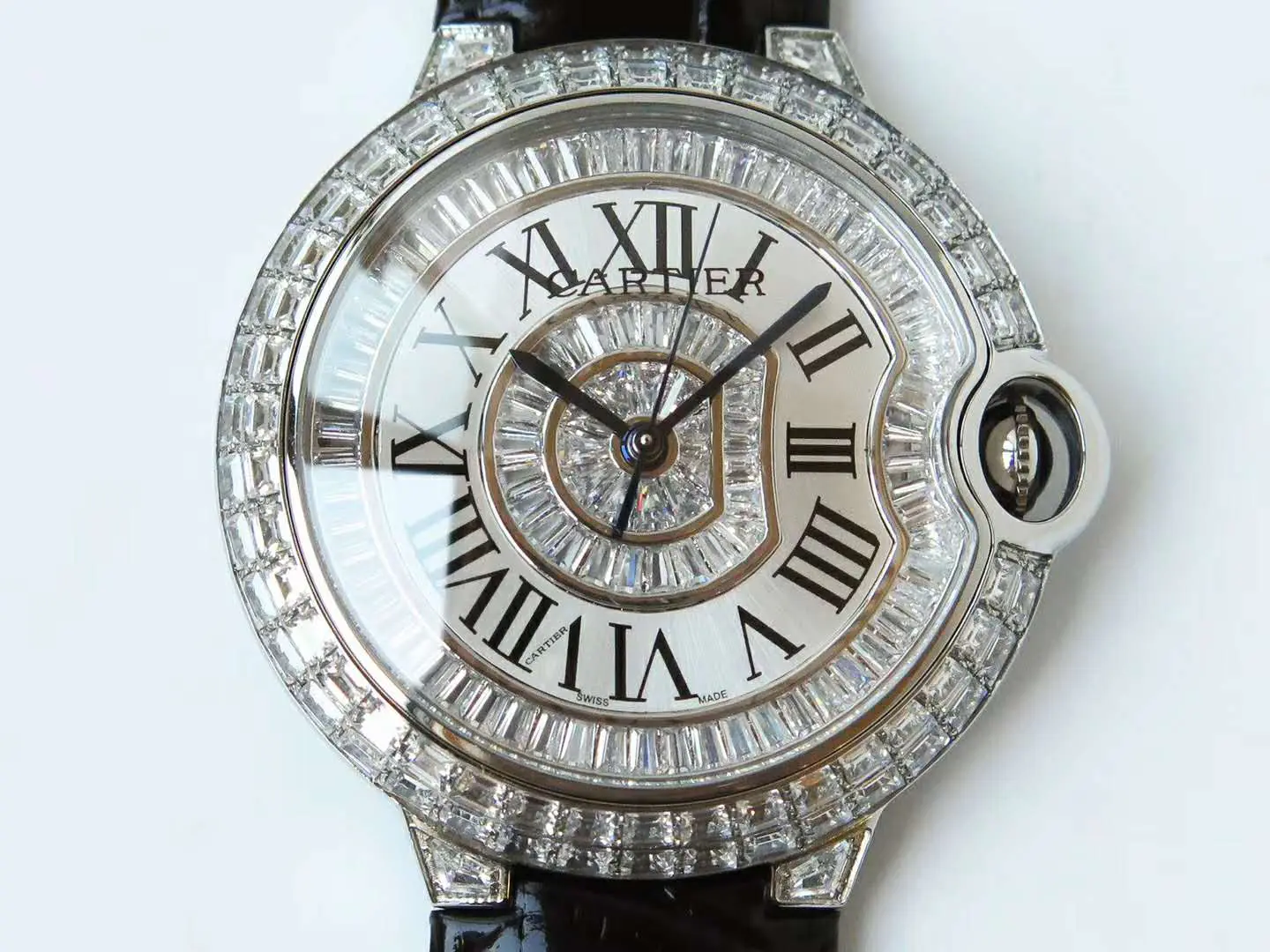 Ballon Bleu de Cartier 42mm quadrante bianco con diamanti in oro rosa - immagine 3
