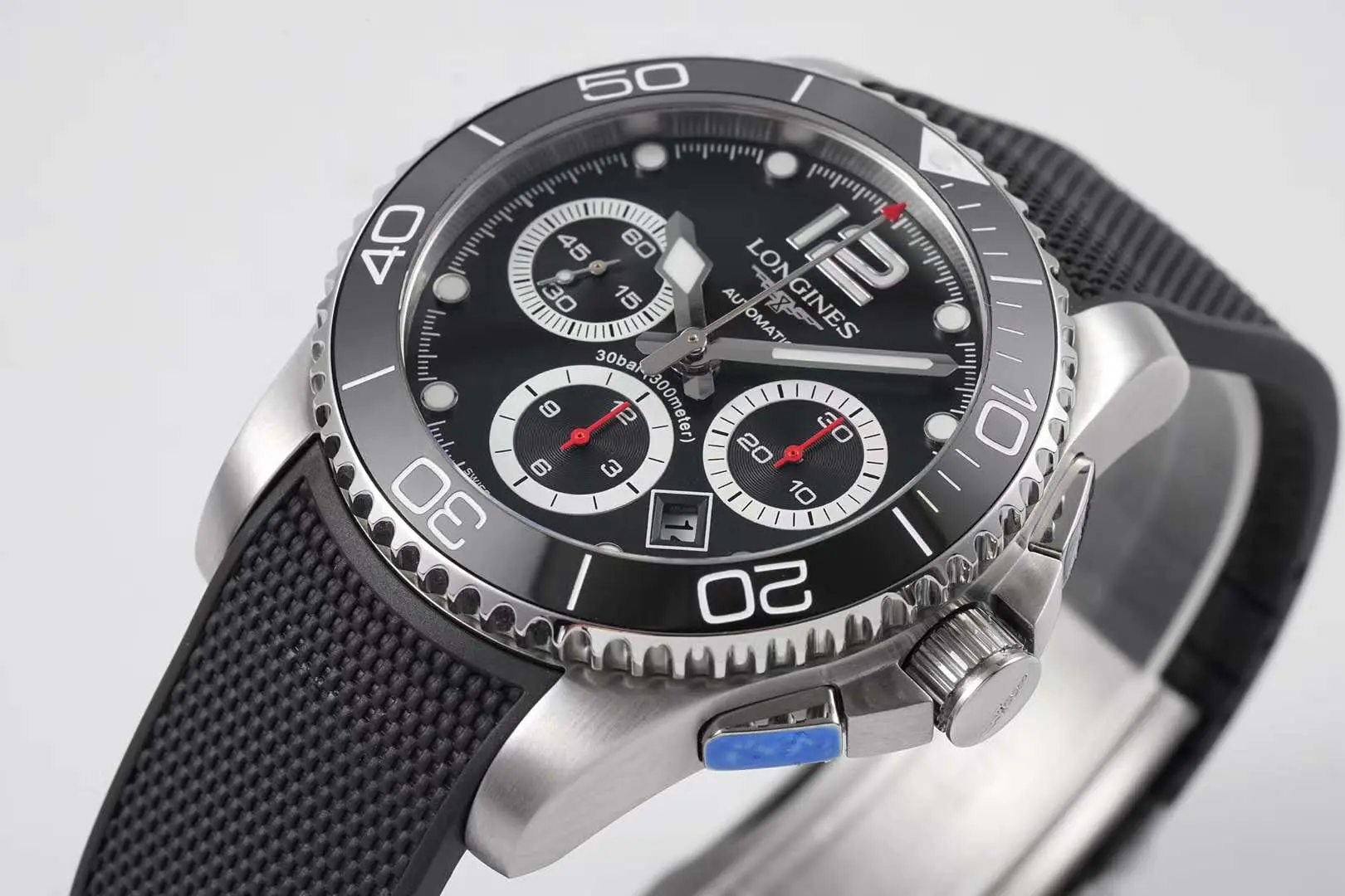Hydroconquest cadran noir sur bracelet en caoutchouc – Image 4