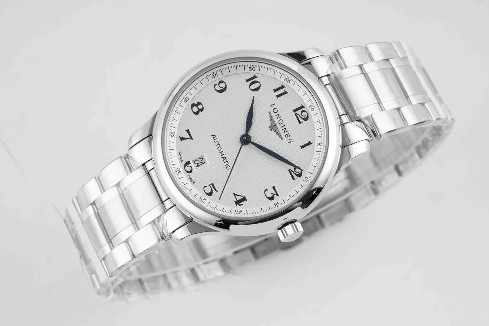 Master Collection cadran blanc sur bracelet – Image 3