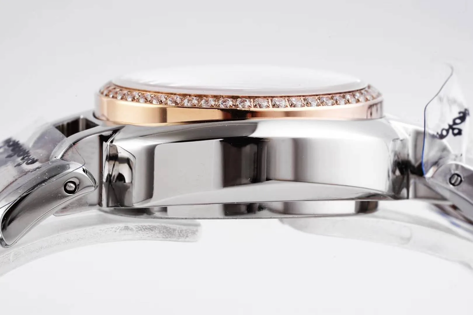 Primaluna quadrante MOP bianco con indici con diamanti e lunetta con diamanti in oro rosa - immagine 8