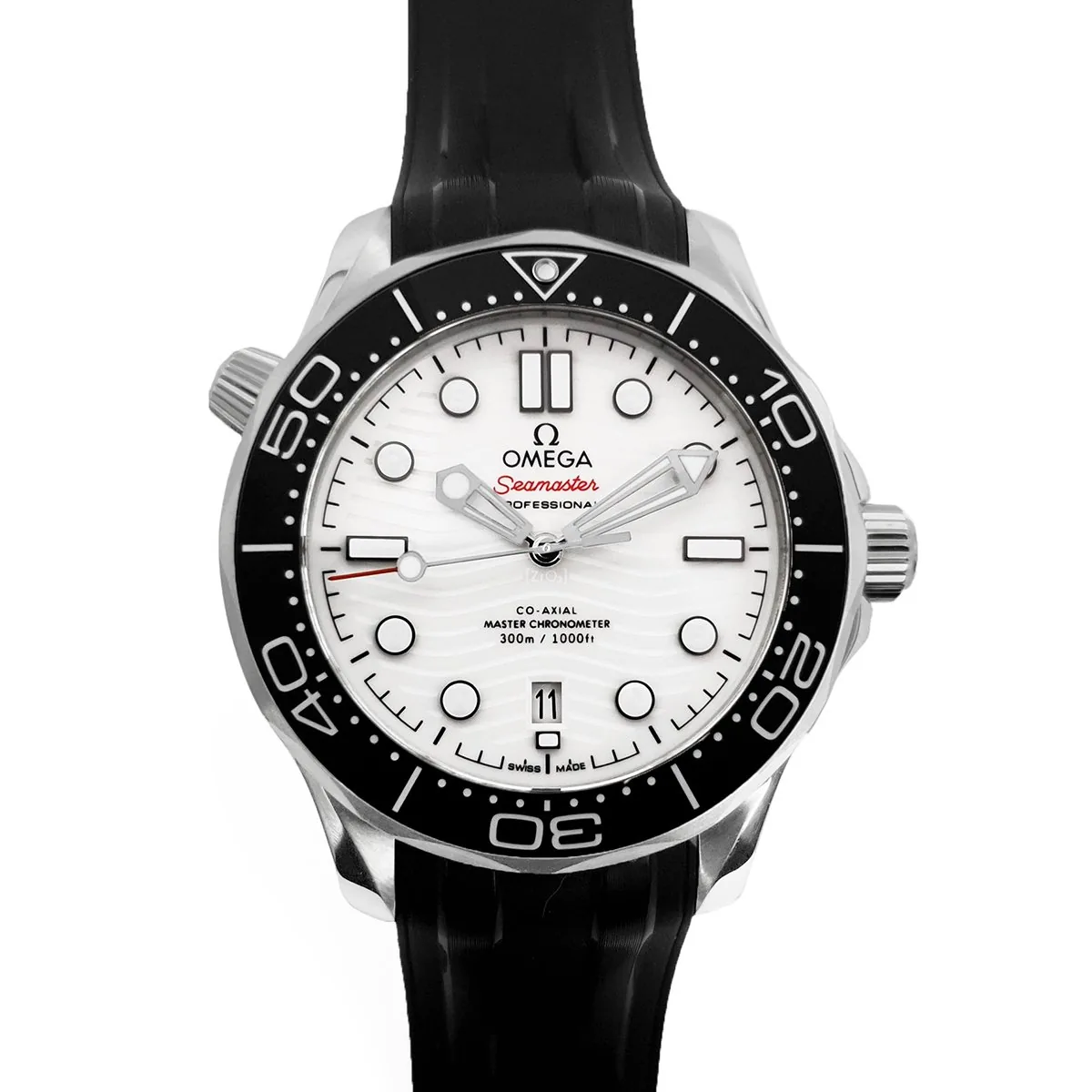 Seamaster Diver 300M Co-Axial Master Chronometer esfera blanca con correa de caucho negra