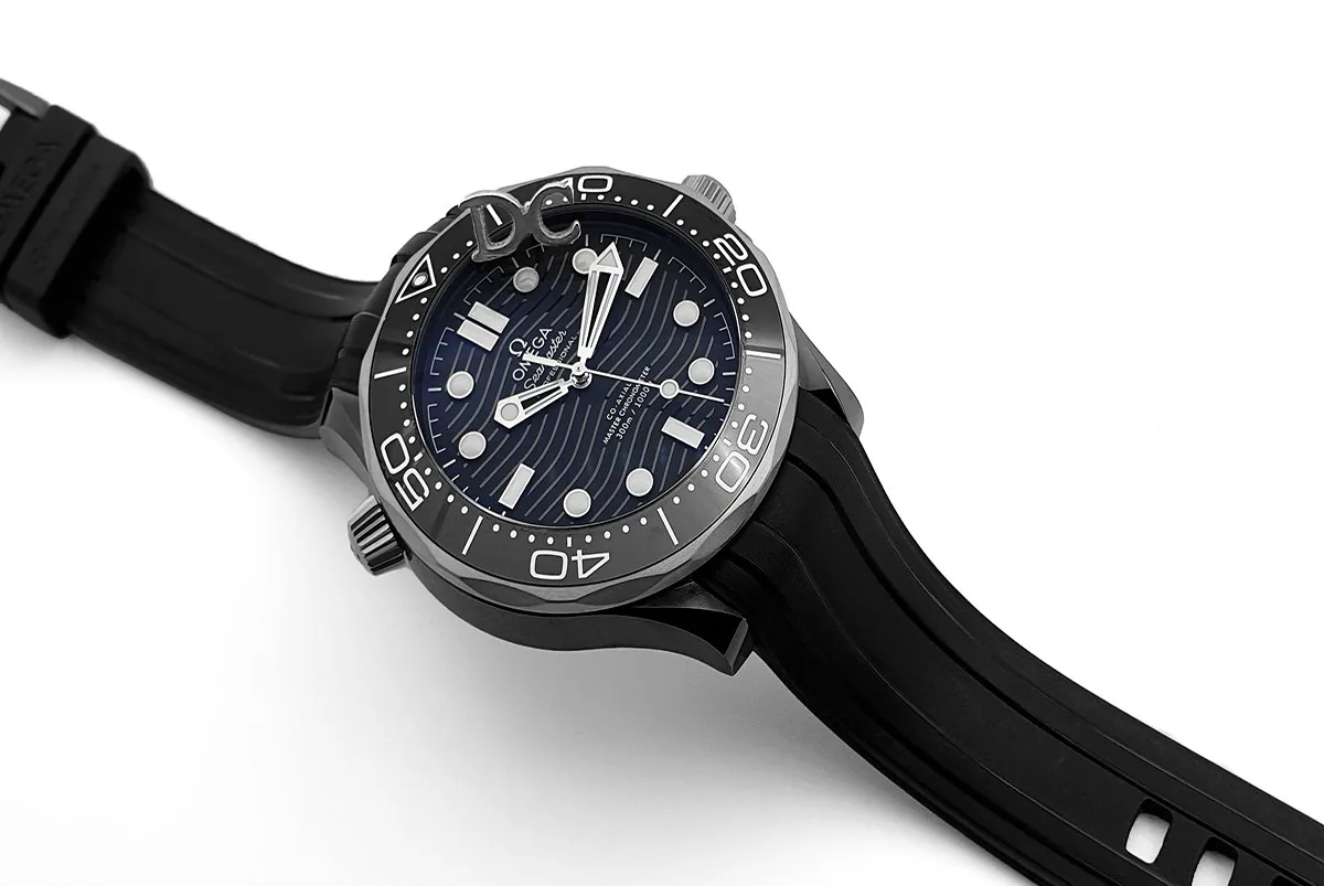 Seamaster Diver 300M Co-Axial Master Chronometer esfera negra 43.5mm con correa de caucho negra - Imagen 2