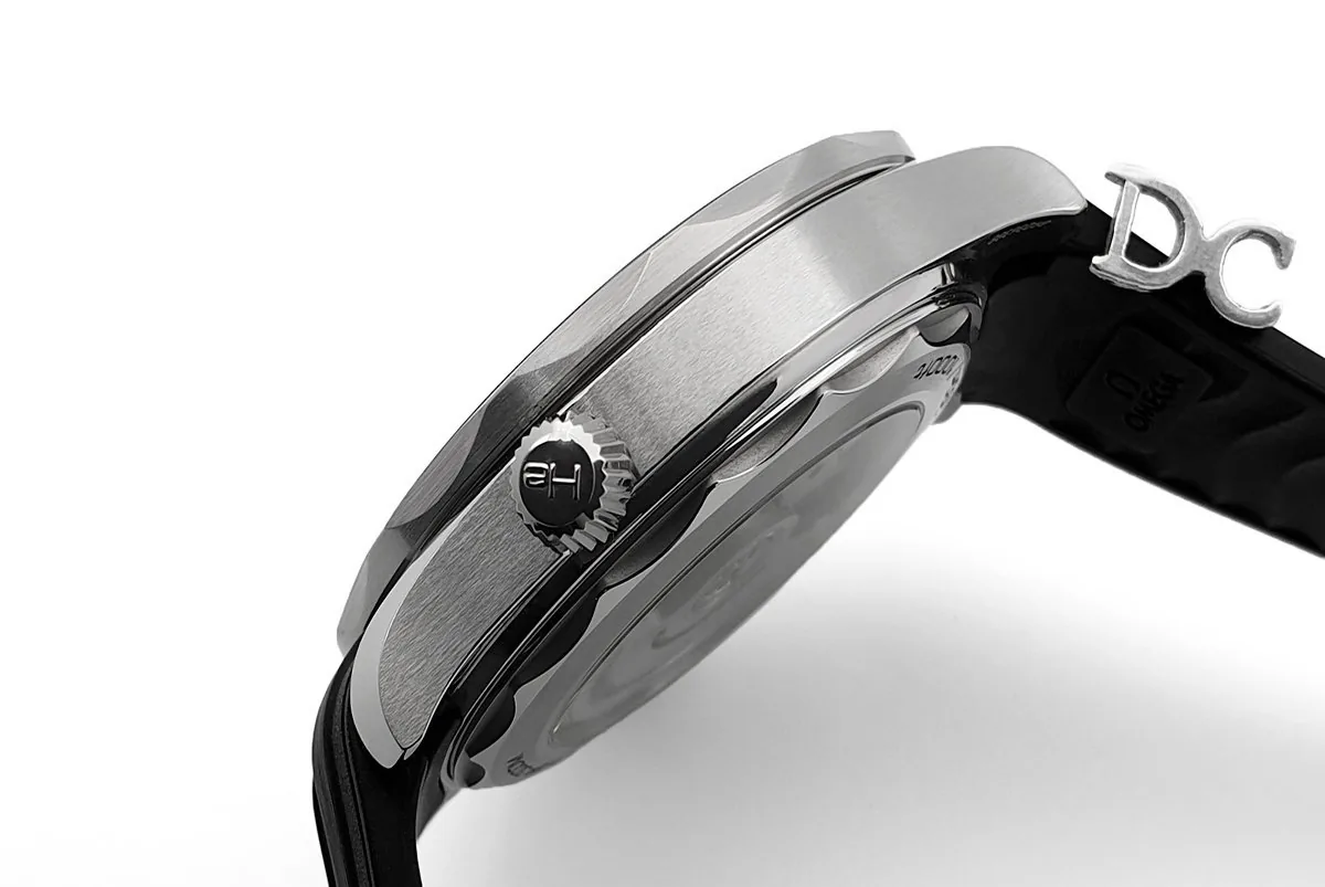 Seamaster Diver 300M Co-Axial Master Chronometer esfera blanca con correa de caucho negra - Imagen 9