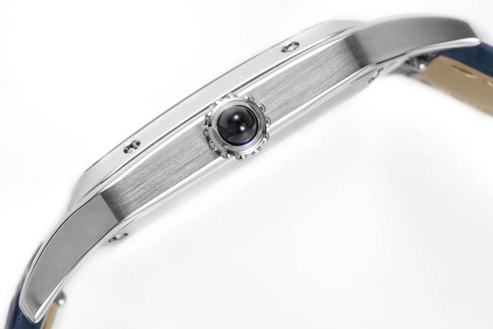 Santos-Dumont cadran blanc en acier sur bracelet en cuir bleu – Image 7