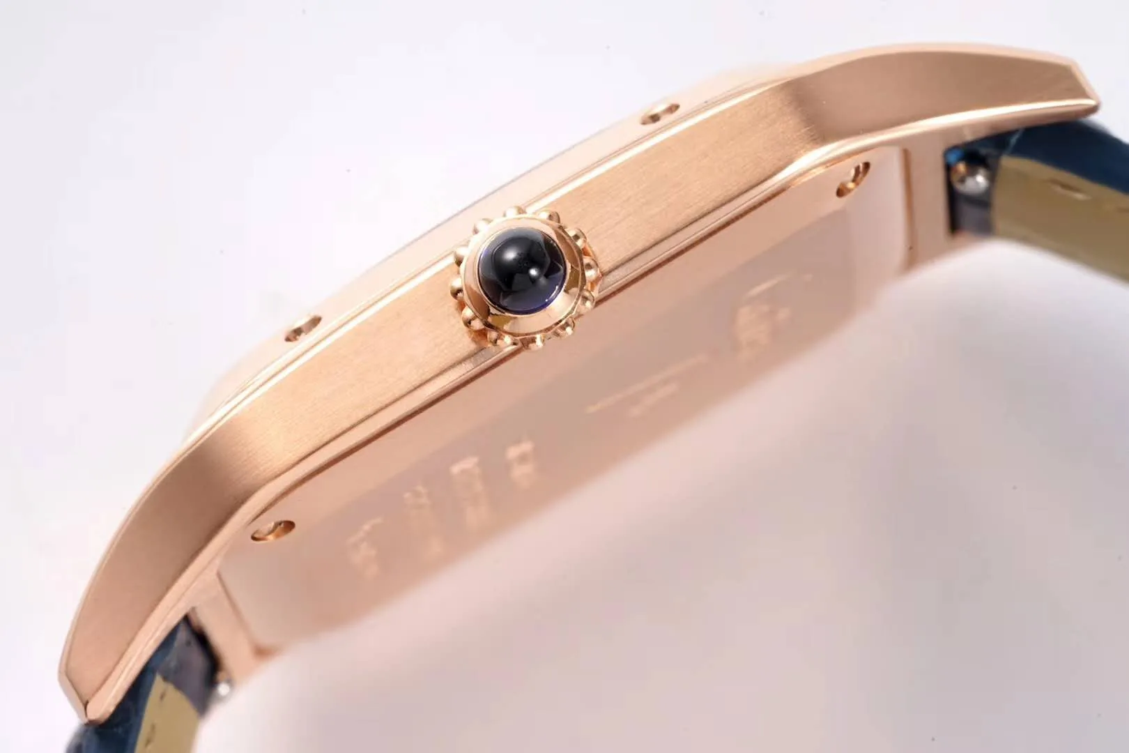 Santos-Dumont quadrante bianco in oro rosa su cinturino in pelle blu - immagine 9