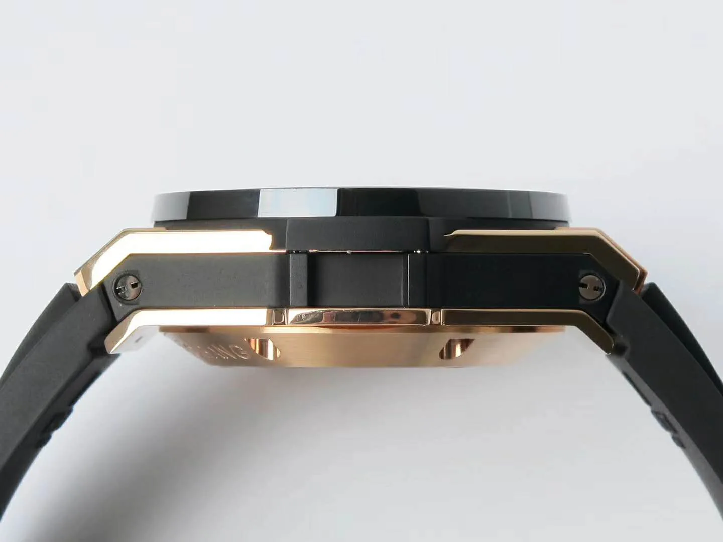 Big Bang Unico King Gold Keramik – Bild 8