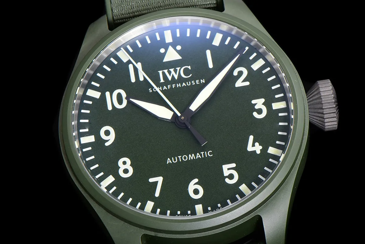 Big Pilot’s Watch 43 IW329802 Top Gun Edition Woodland con correa de camuflaje - Imagen 3