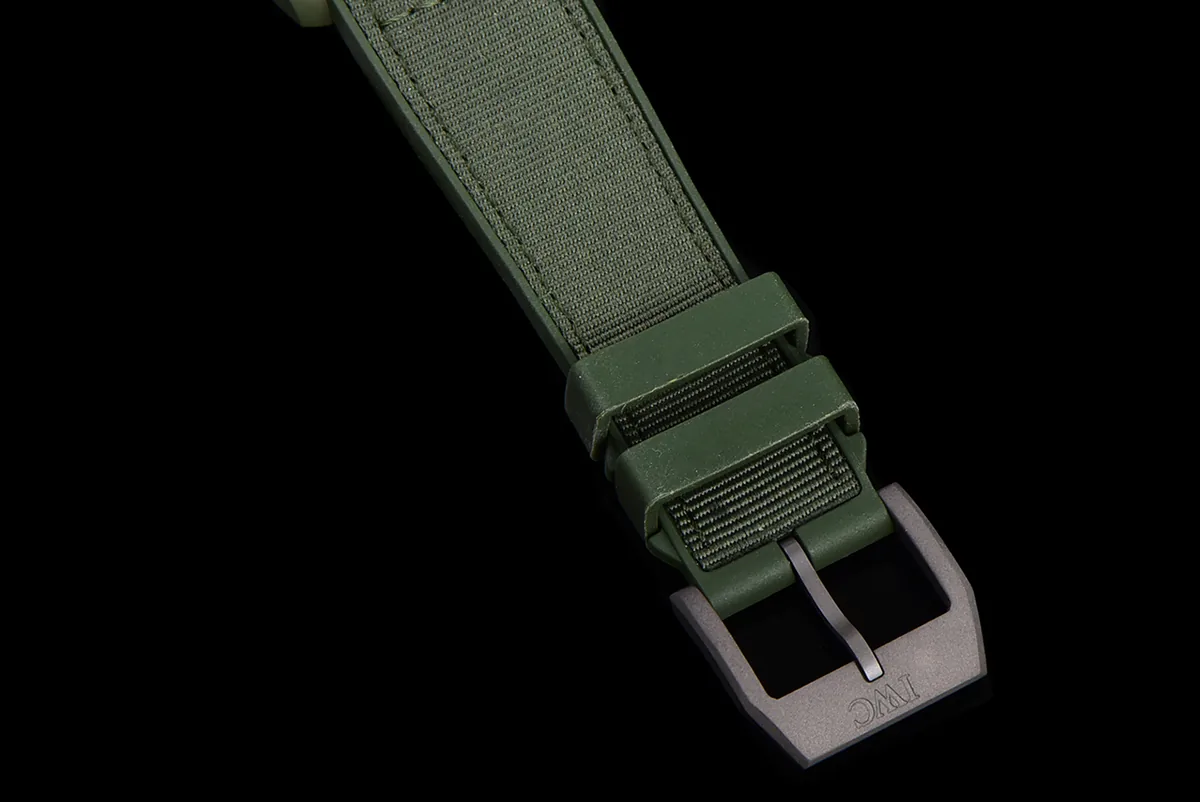 Big Pilot’s Watch 43 IW329802 Top Gun Edition Woodland con correa de camuflaje - Imagen 12