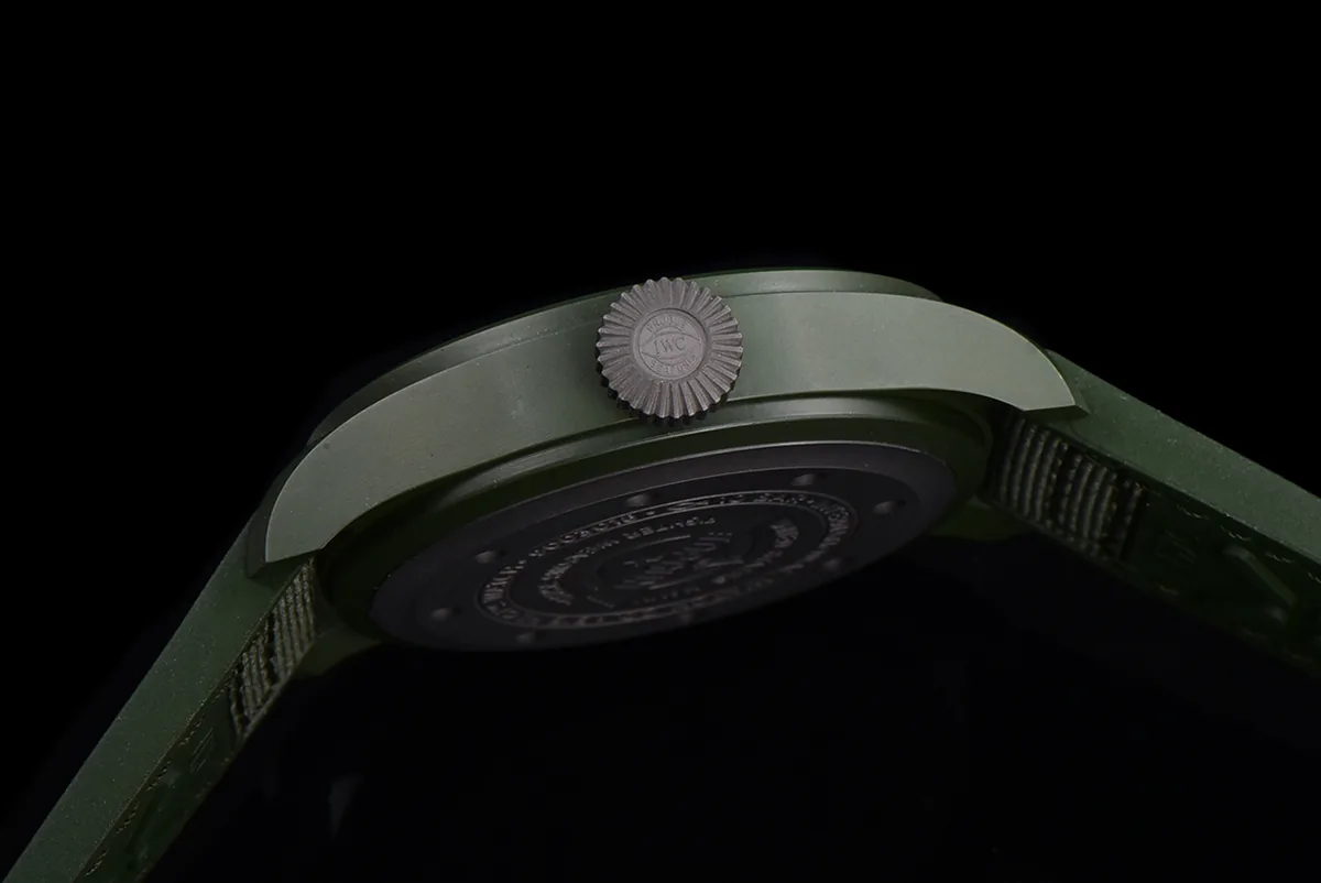 Big Pilot’s Watch 43 IW329802 Top Gun Edition Woodland con correa de camuflaje - Imagen 8