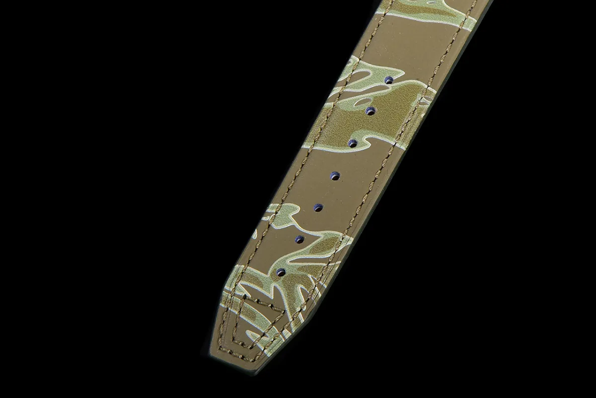 Big Pilot’s Watch 43 IW329802 Top Gun Edition Woodland sur bracelet camouflage – Image 12