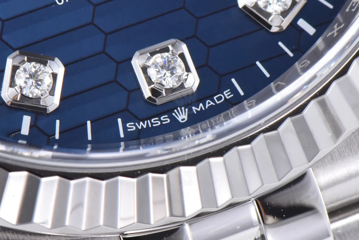 Datejust 36 126234 quadrante blu con motivo e indici con diamanti in acciaio su bracciale Jubilee - immagine 5