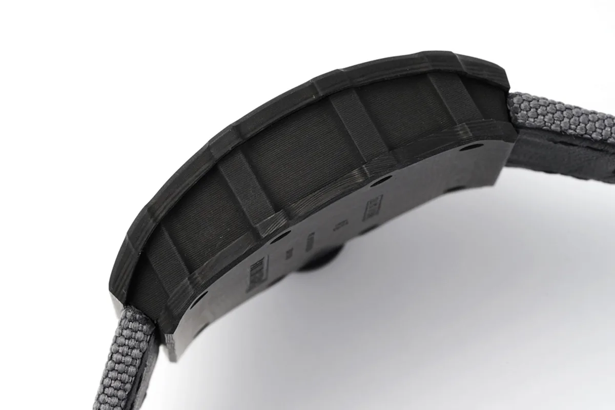 RM 035-01 Rafael Nadal NTPT-Carbon am grauen Nylonarmband (Sonic) – Bild 7