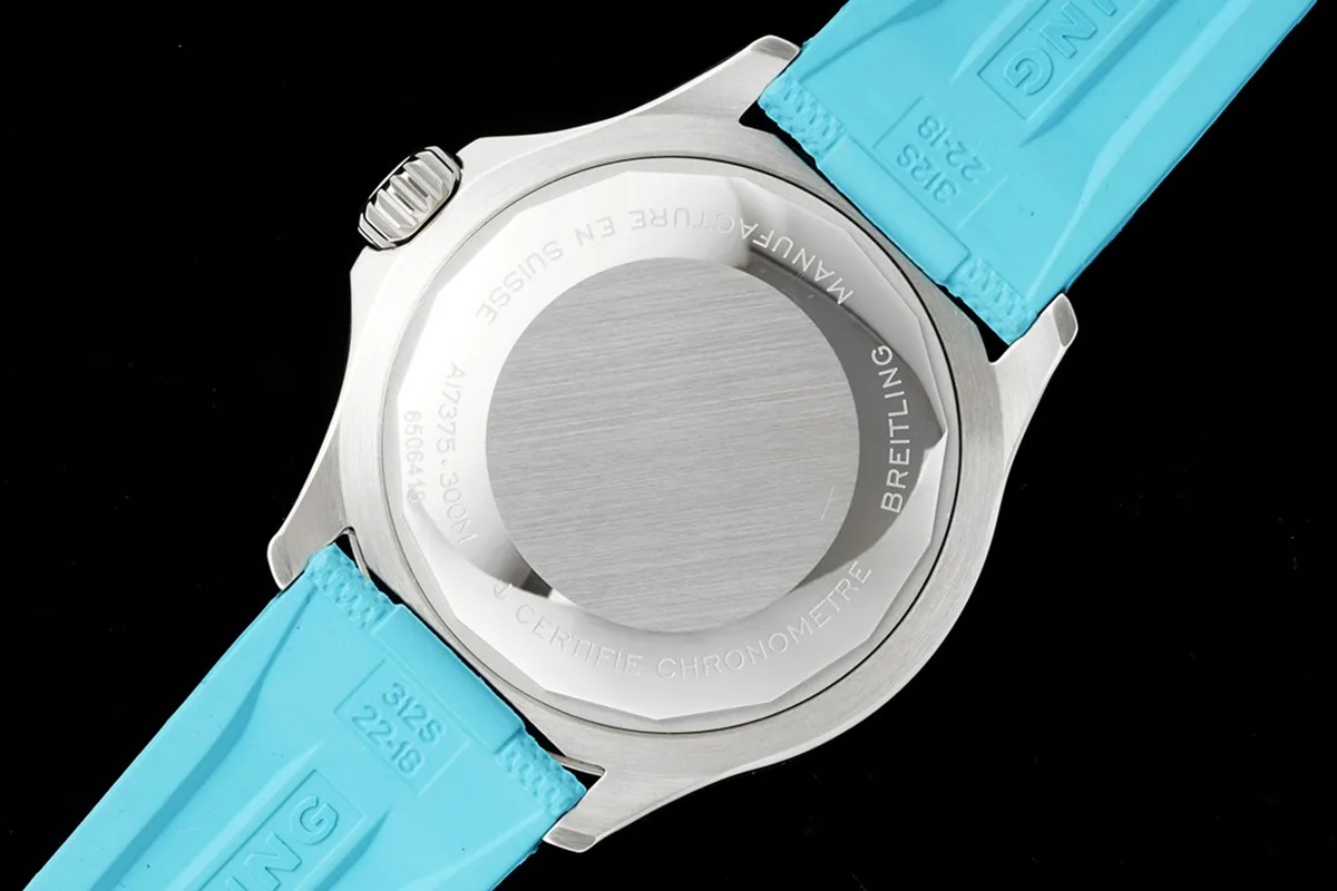 Superocean Automatic 44 cadran bleu Tiffany Réf: A17376211L2S1 – Image 8