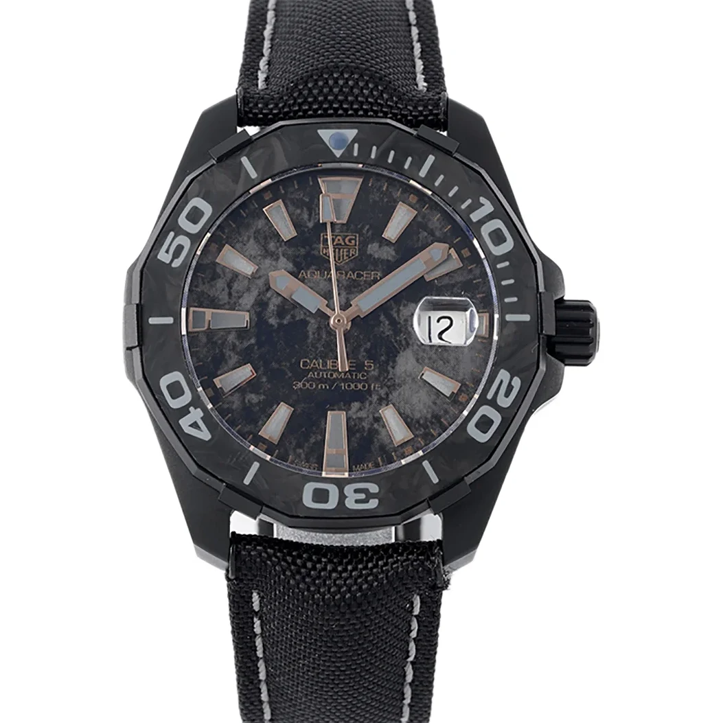 Aquaracer Calibre 5 Carbon Dial
