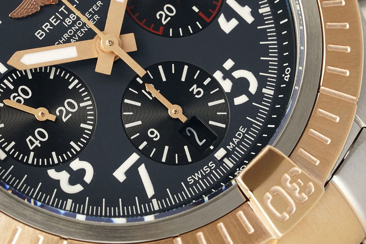 Avenger B01 Chronograph 45 Black Dial in Steel/Rose Gold on Bracelet