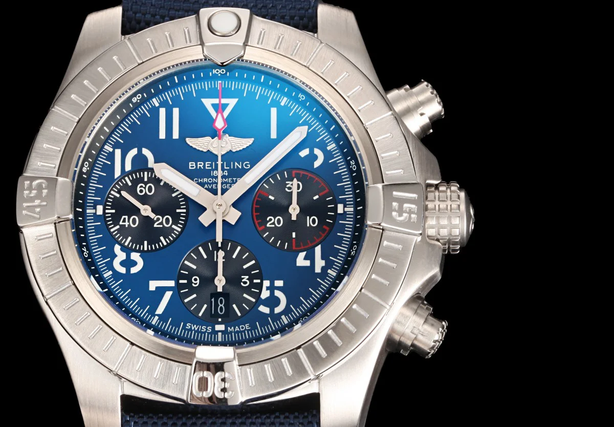 Avenger B01 Chronograph 45 Blue Dial in Steel